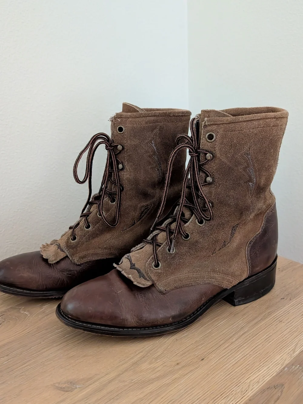 Vintage 80's Leather Southwestern Embroidered Lace Up Fringe Heel Boots - 7.5